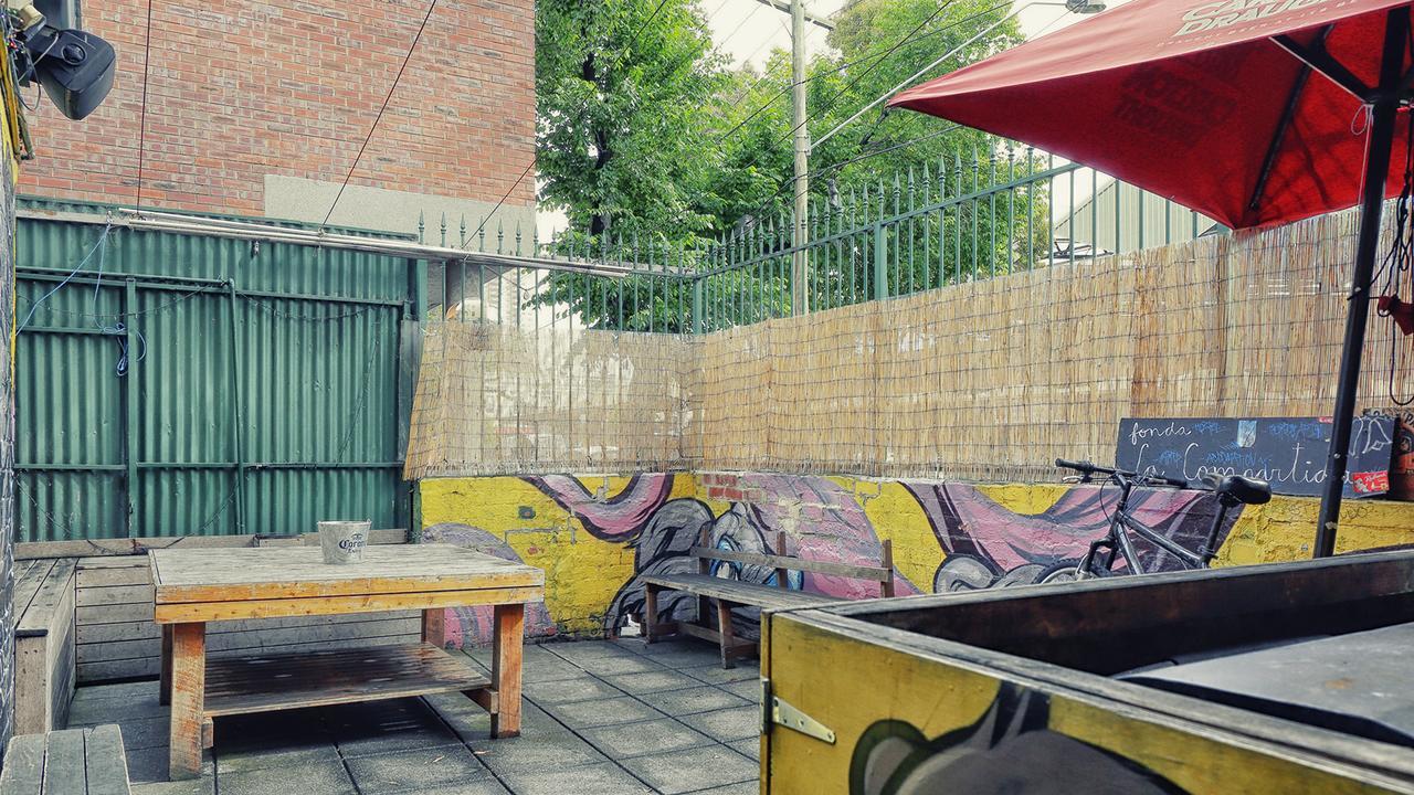 Market Tavern Hostel & Bar Ville de Ville de Melbourne Extérieur photo